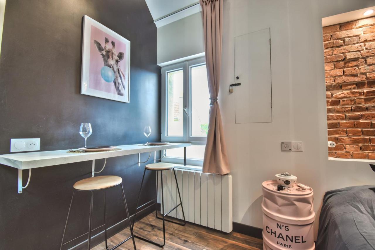* Le Loft Des Mysteres * Apartment Maintenon Bagian luar foto